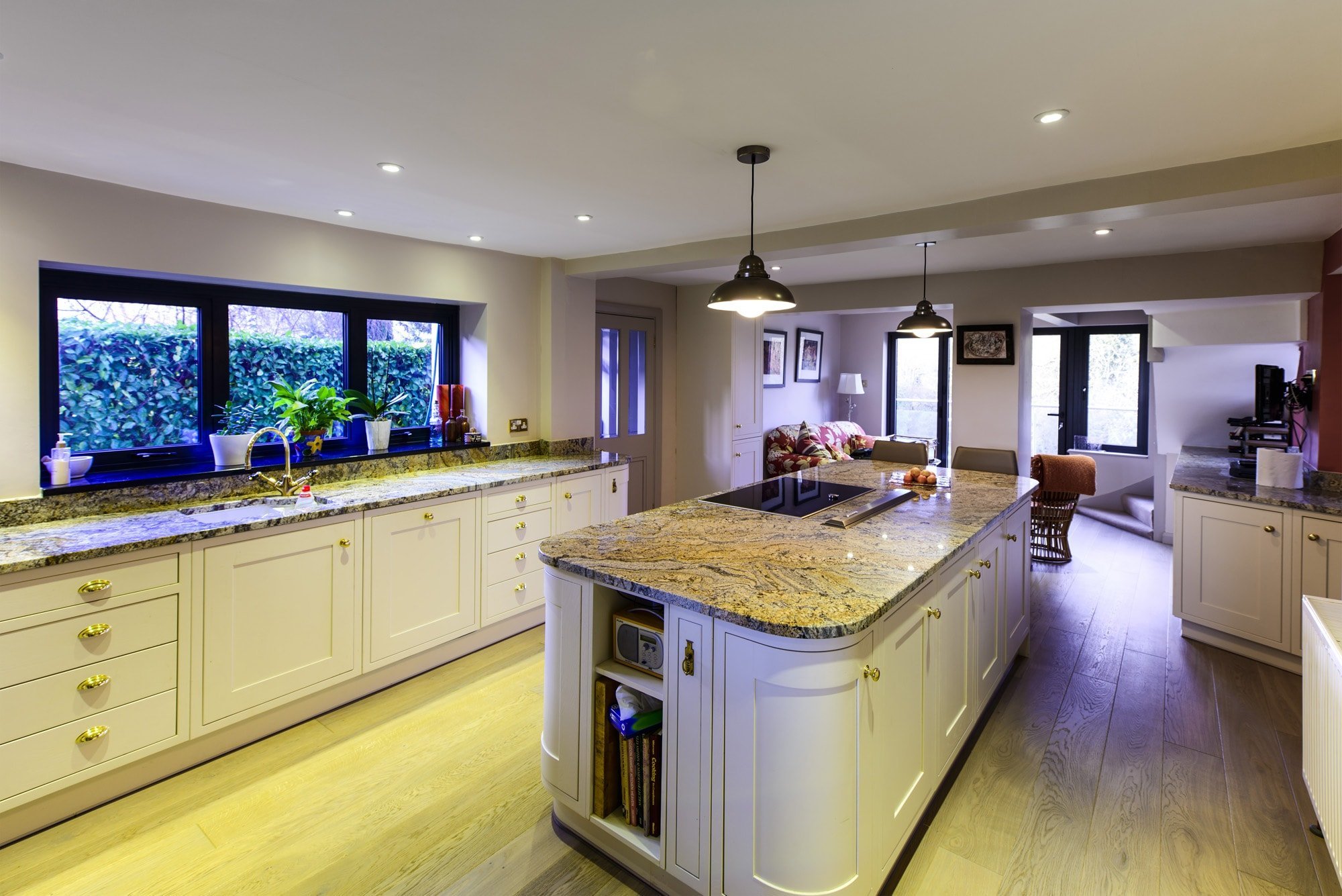 paisley-gold-granite-betchworth-surrey-15274006-kitchen-min